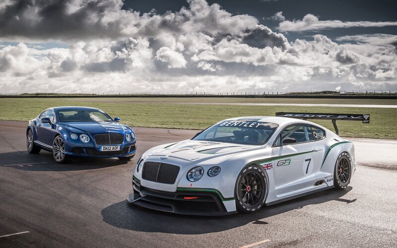 Bentley race cars on track