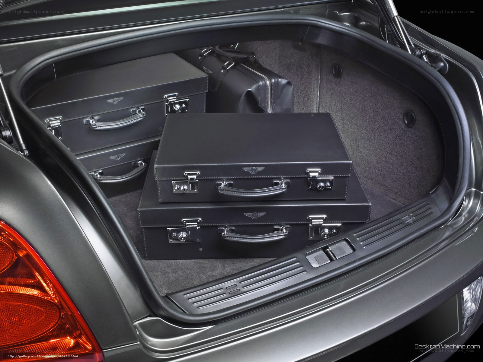 Bentley trunk with luggage
