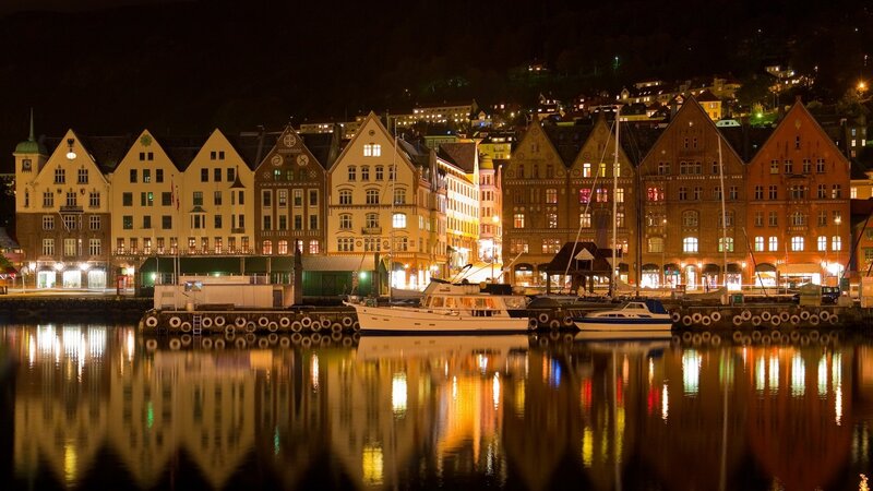 Bergen harbor at night