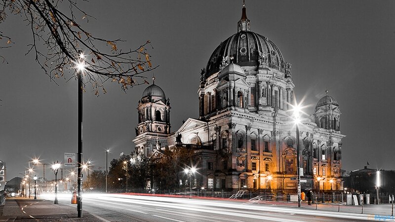 Berlin Cathedral at Night — Black