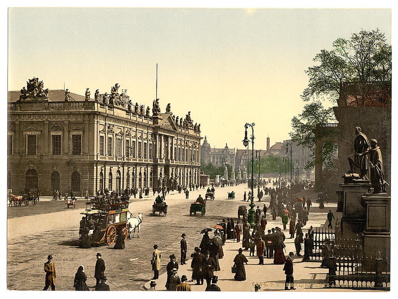 Berlin Platz am Zeughaus