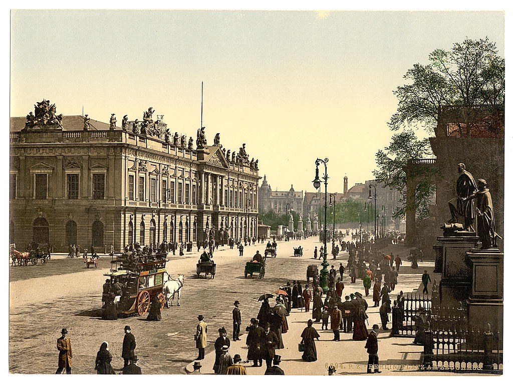 Berlin Platz am Zeughaus