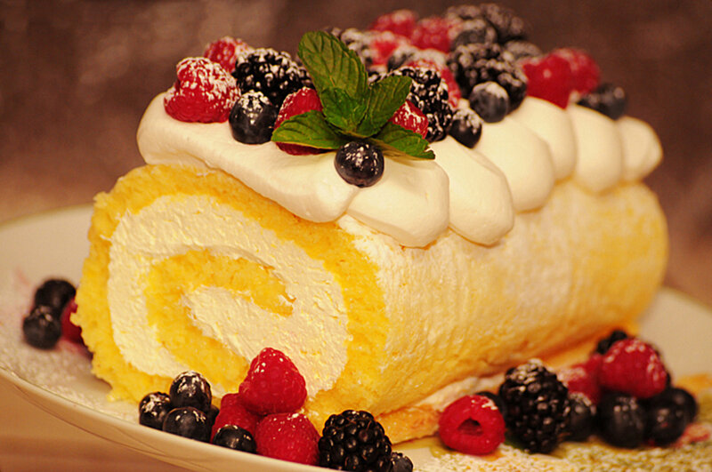 Berry Cream Roll Cake