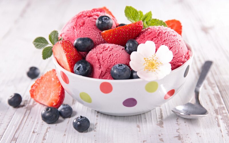 Berry Ice Cream in Bowl — Pink