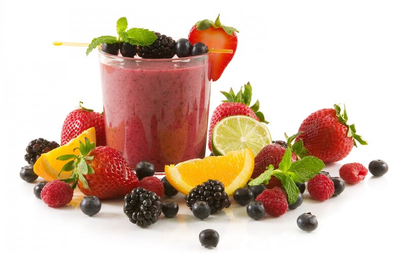 Berry Smoothie with Fruit