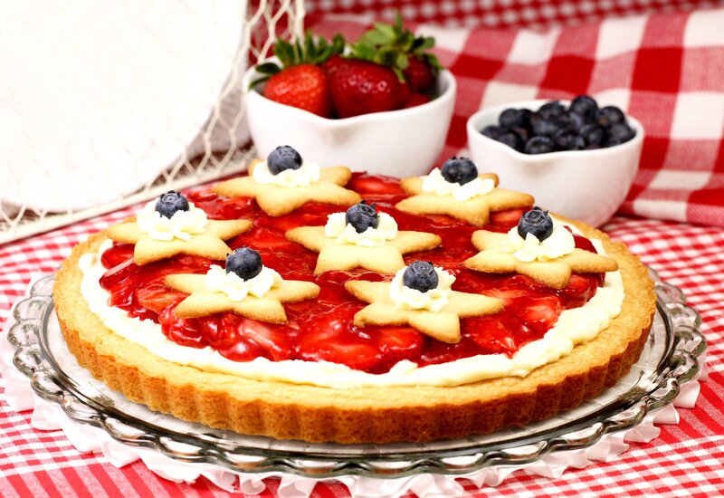Berry Tart with Star Cookies