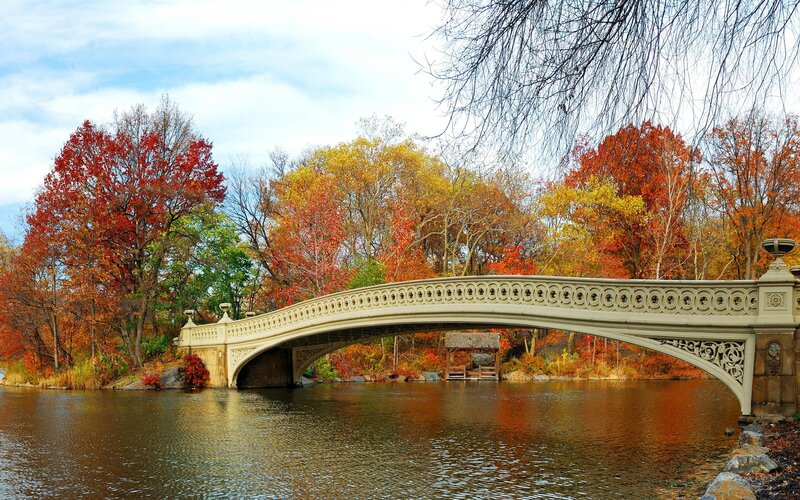 Bethesda Bridge — Red, Serene