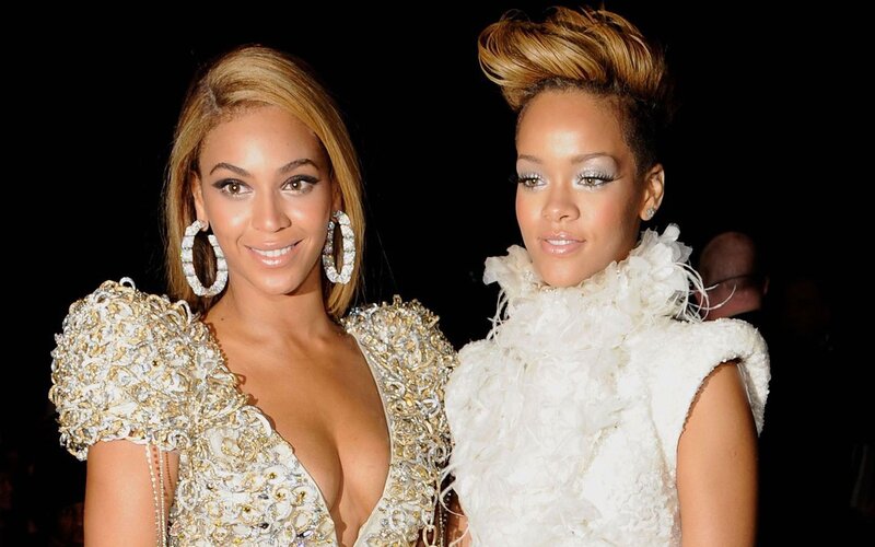Beyoncé and Rihanna at event