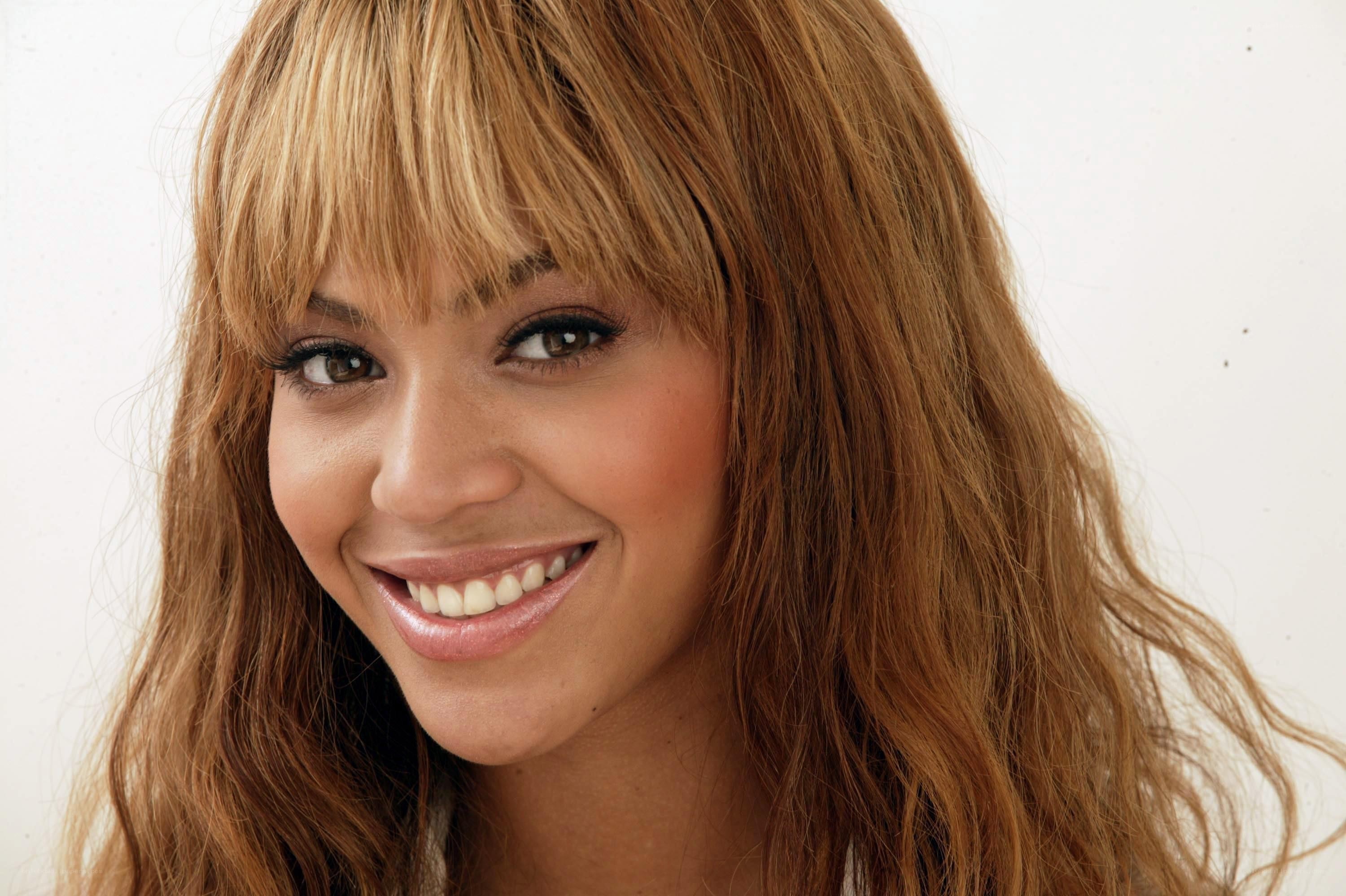 Beyoncé smiling portrait