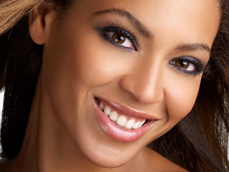 Beyoncé smiling portrait