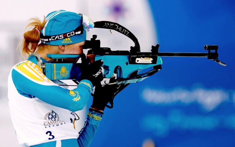 Biathlete Aiming Rifle — Blue
