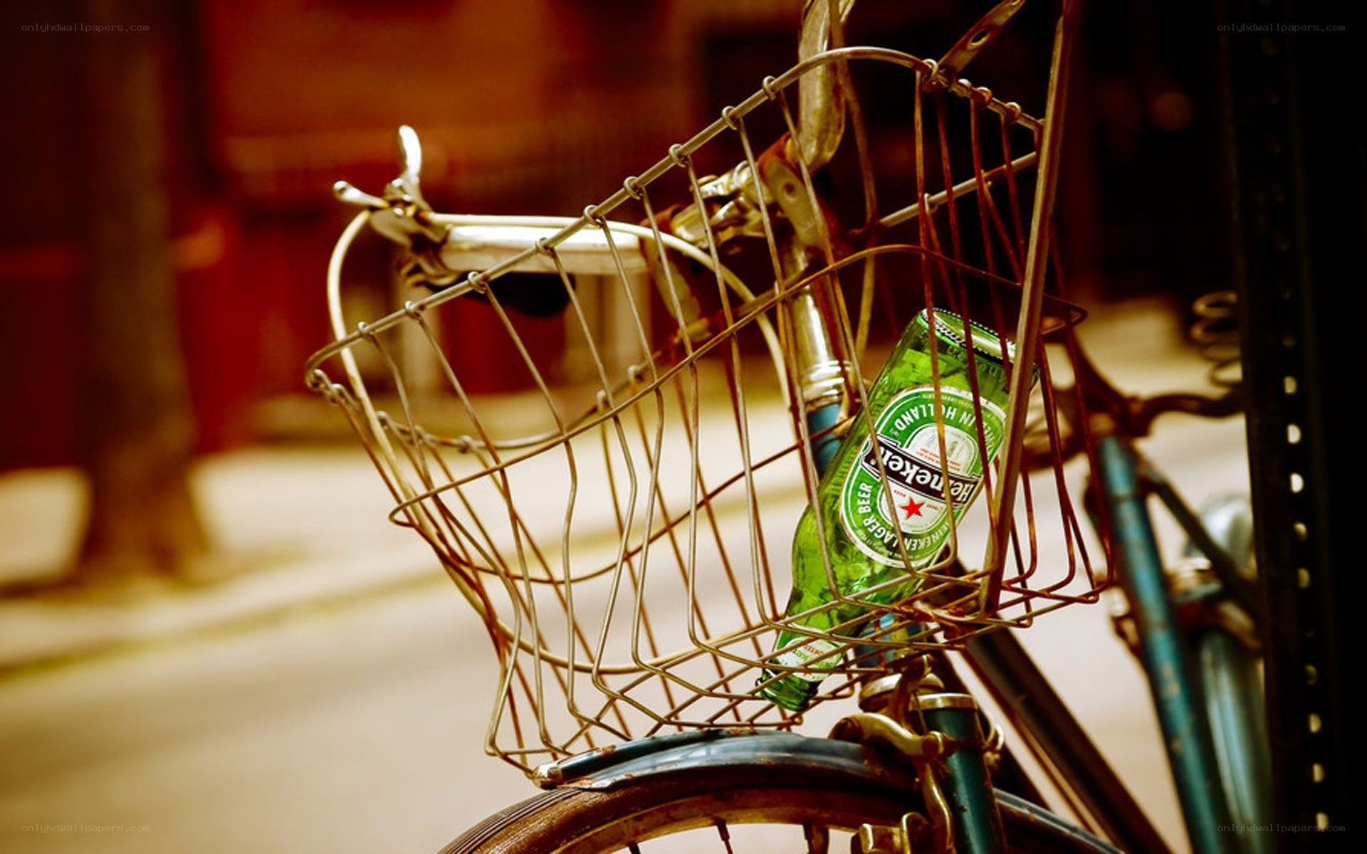 Bicycle basket with beer bottle