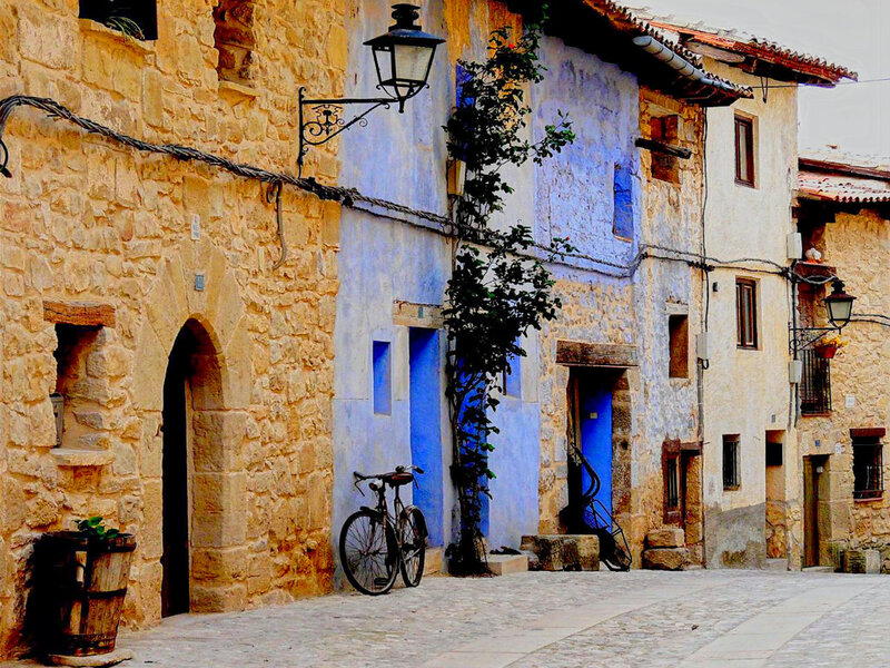Bicycle in Alley