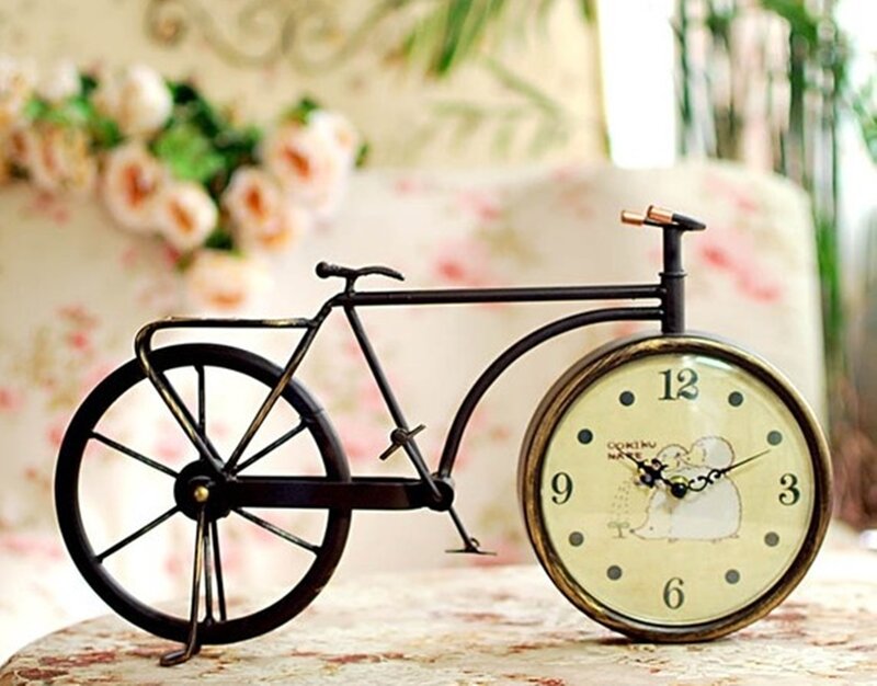 Bicycle-shaped Clock