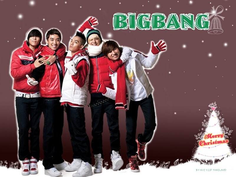 Big Bang Christmas group photo