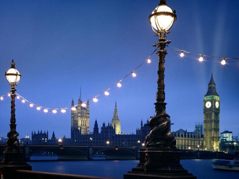 Big Ben and Houses of Parliament — Blue, Serene
