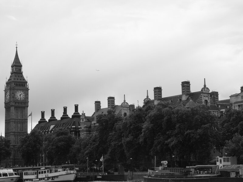 Big Ben and Parliament — Black, Overcast