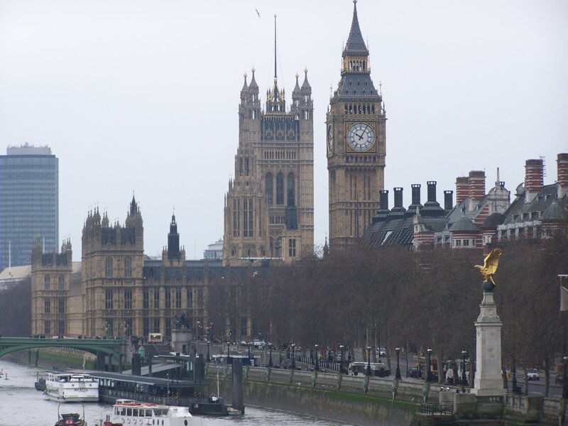 Big Ben and Parliament — Gray, Overcast