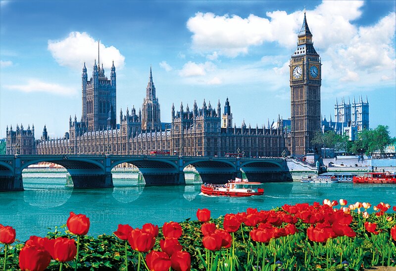 Big Ben and Parliament — Red