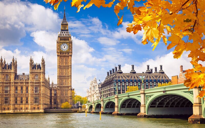 Big Ben and Westminster Bridge — Blue, Serene