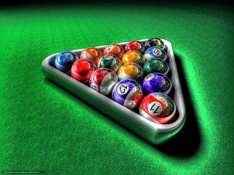 Billiard Balls in Triangle — Green, Dramatic