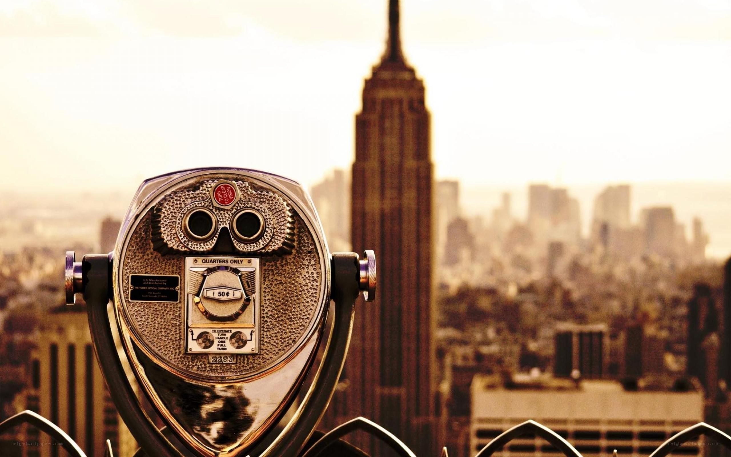 binoculars with empire state building