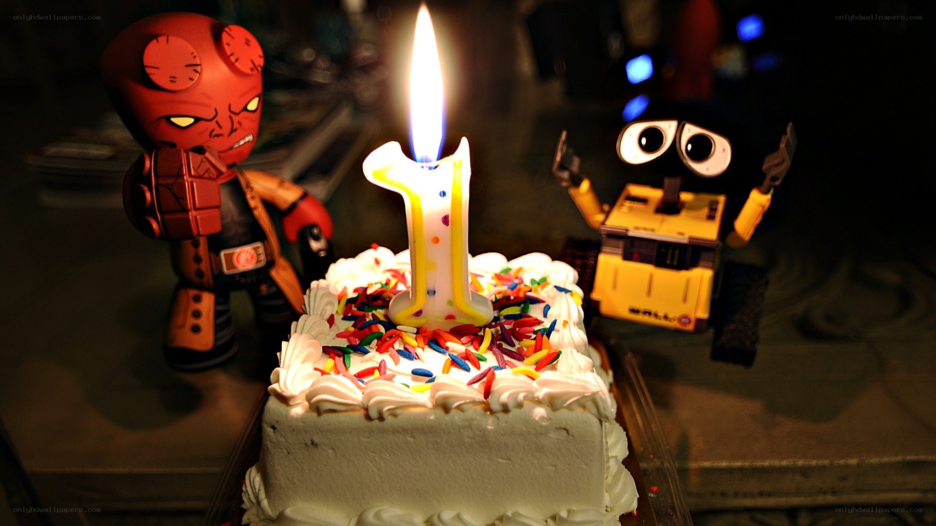 Birthday cake with figurines
