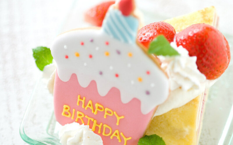 Birthday Cake with Strawberries — Pink