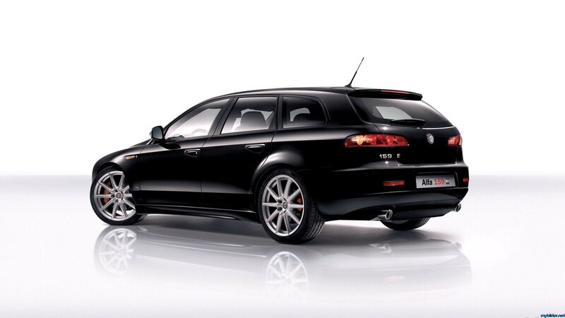 black alfa 159 station wagon
