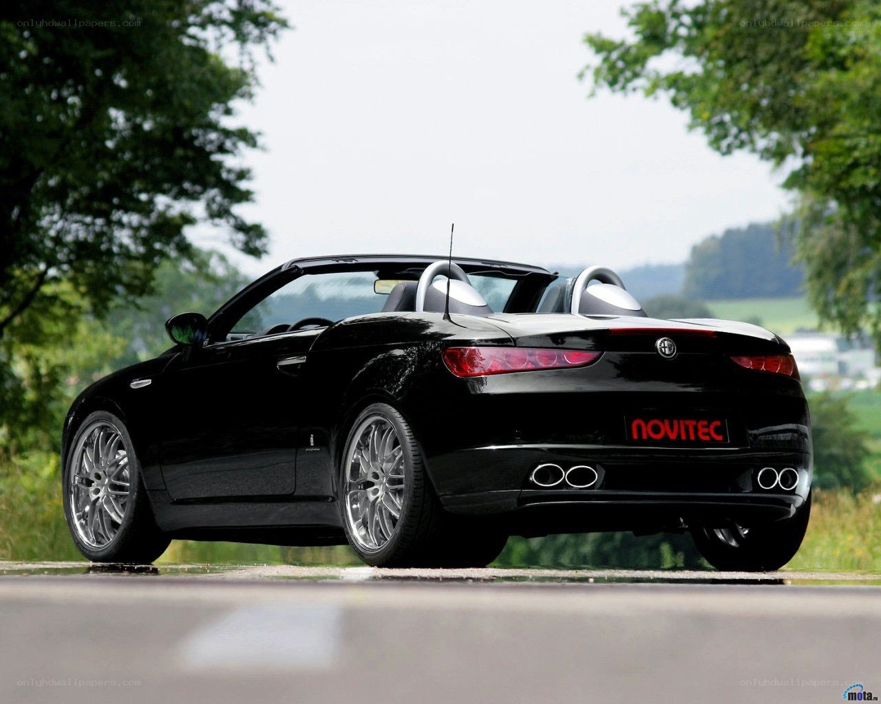 black alfa romeo convertible
