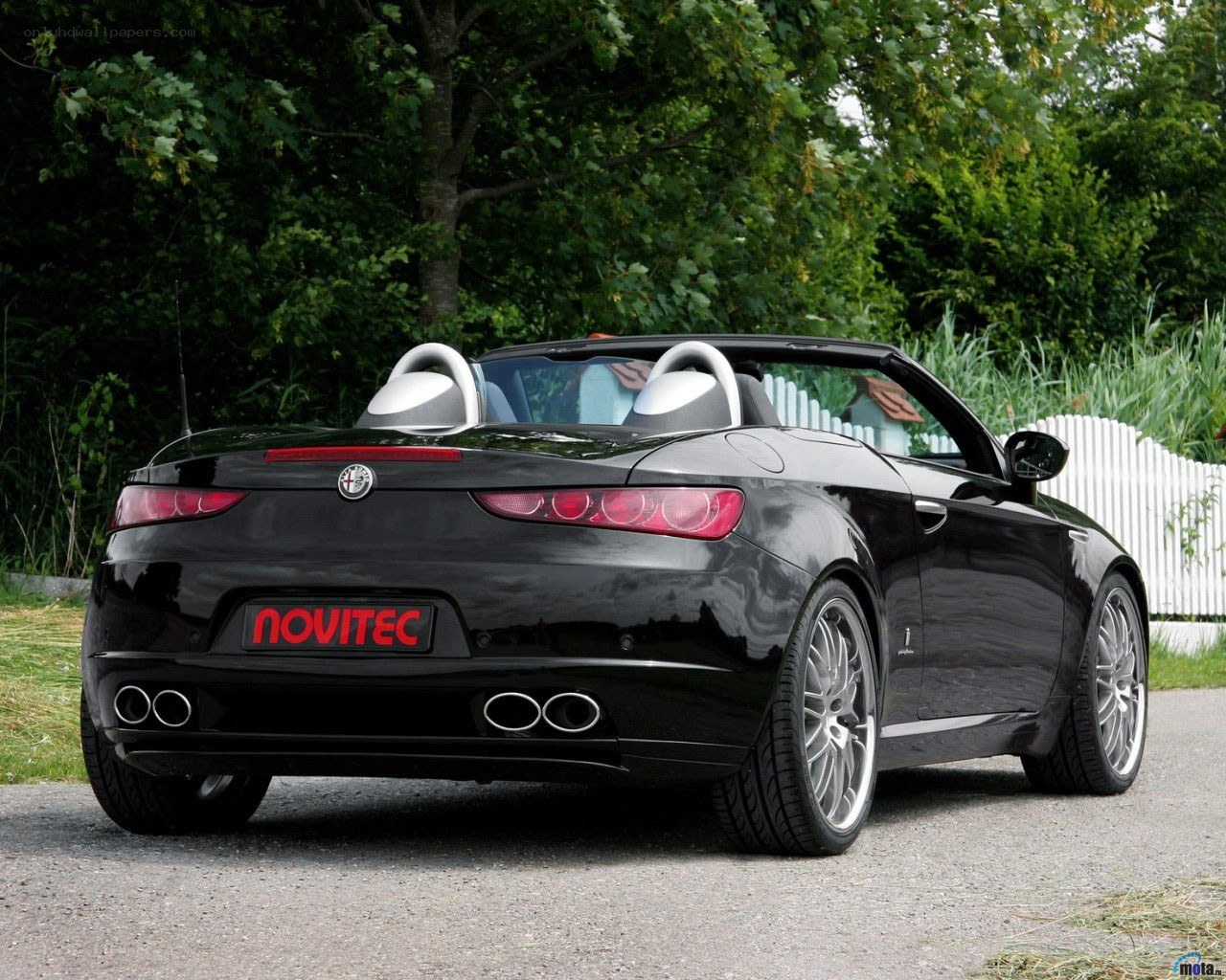 black alfa romeo convertible