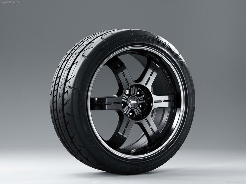 black alloy wheel with tire