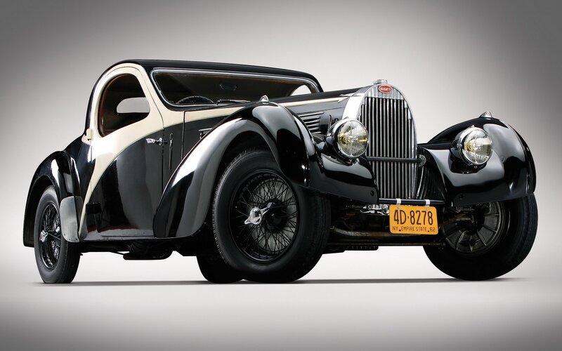 Black and Cream Car — Dramatic