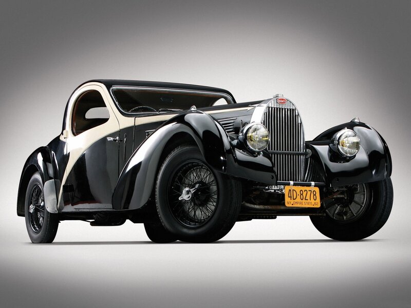 Black and Cream Vintage Car — Dramatic, Photograph