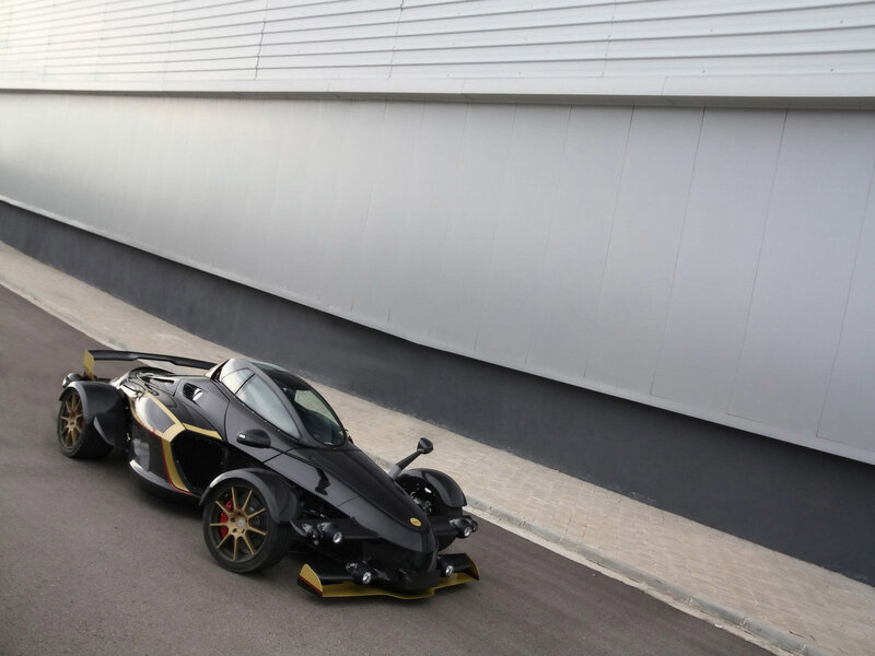 Black and Gold Race Car — Modern