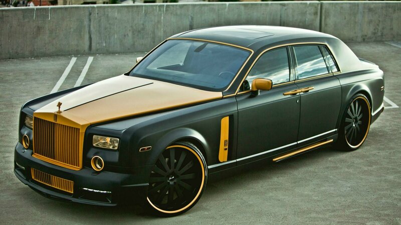 Black and Gold Rolls-Royce — Dramatic