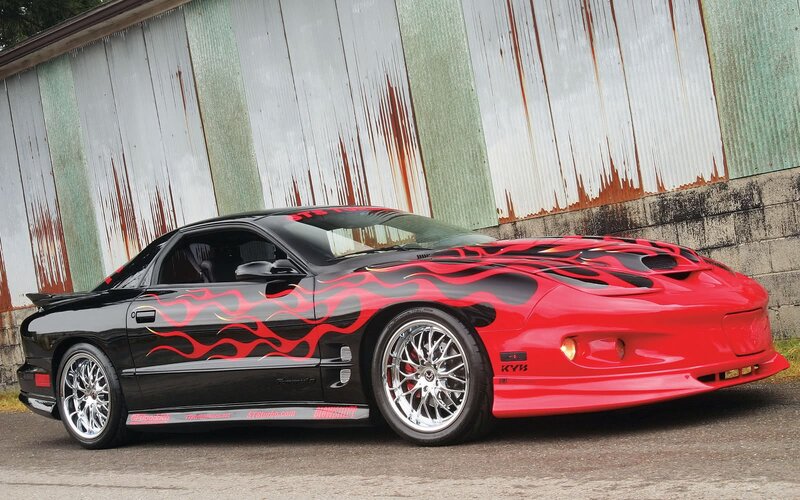Black and Red Car — Dramatic, Photograph