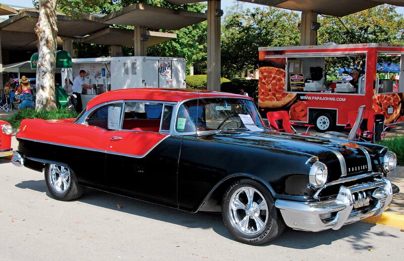 Black and Red Classic Car — Outdoor