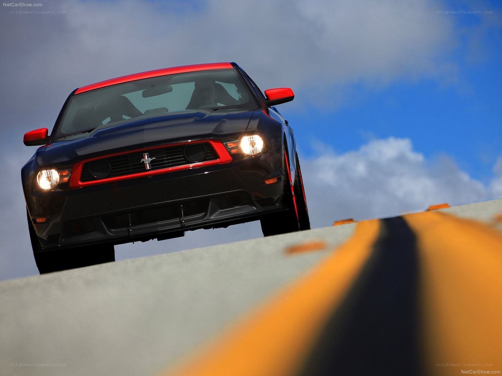 Black and red Ford Mustang