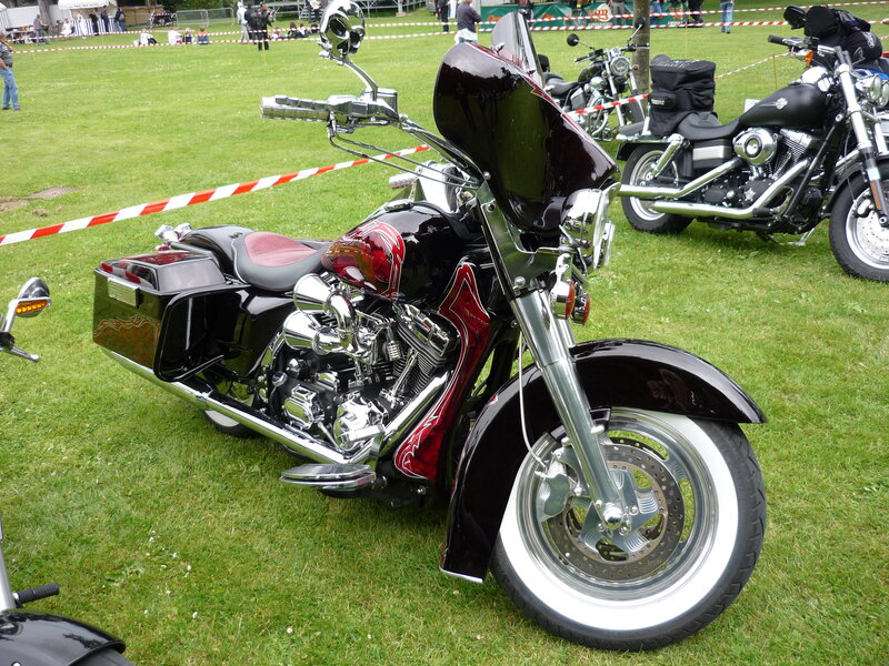 Black and Red Motorcycle — Green, Calm