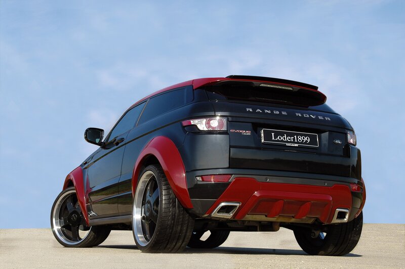 Black and Red SUV — Dramatic, Photograph