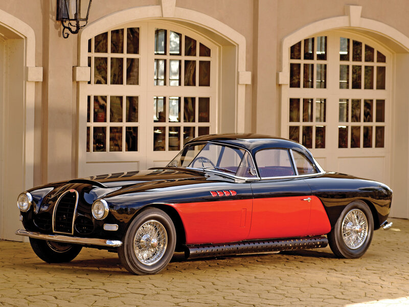Black and Red Vintage Car — Calm