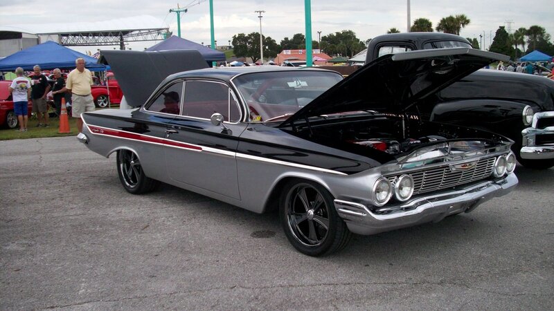 Black and Silver Classic Car — Outdoor
