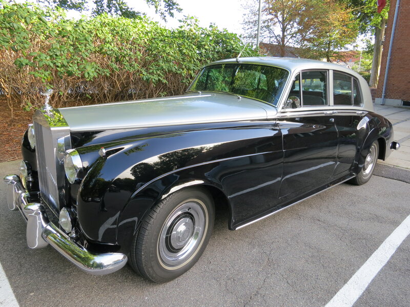 Black and Silver Rolls-Royce — Calm, Afternoon