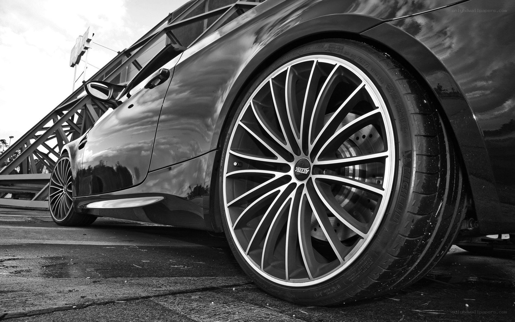 black and white car wheel