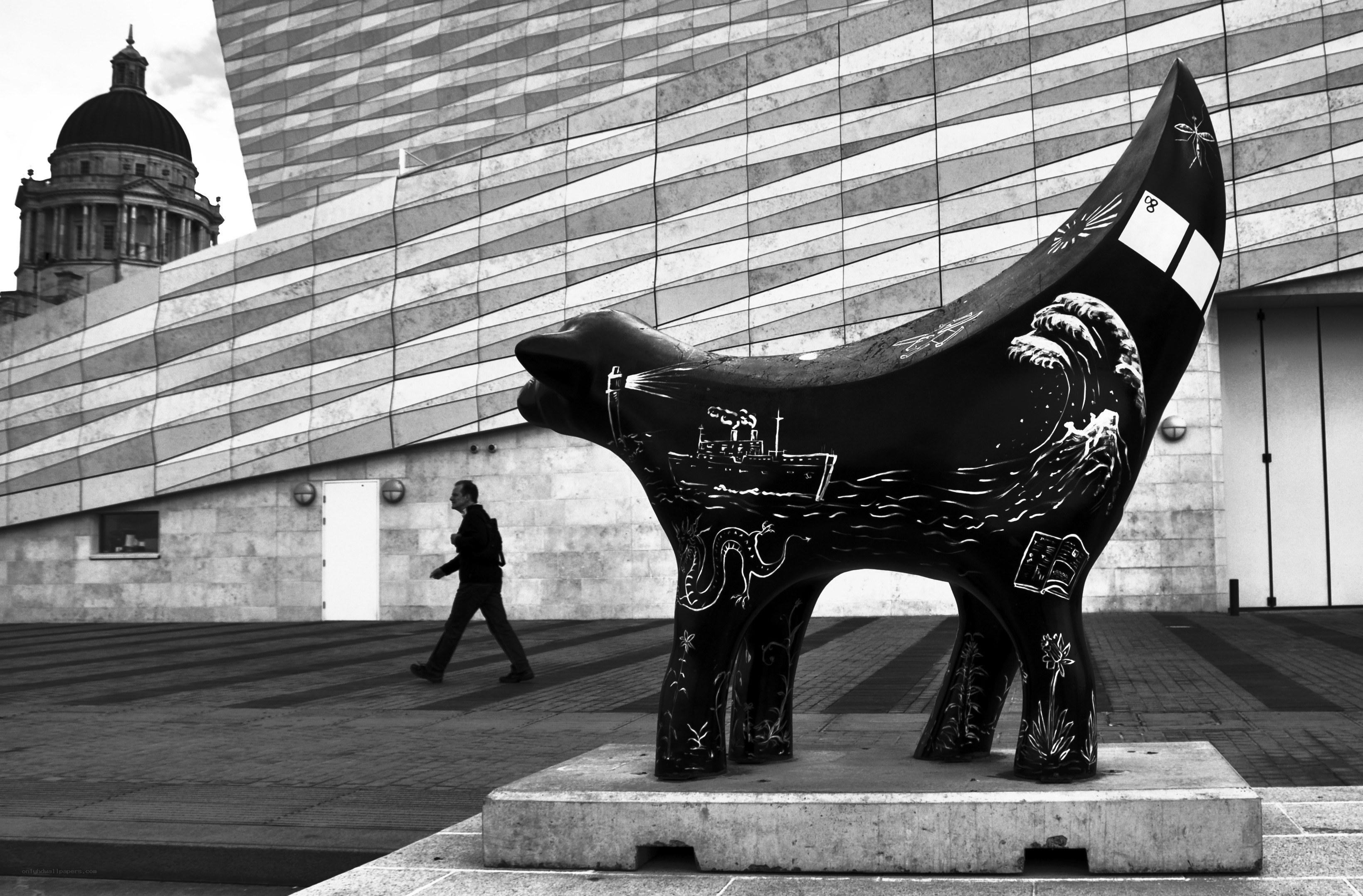 Black and white cat sculpture