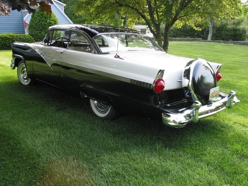 Black and White Classic Car — Green, Serene