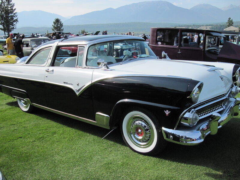 Black and White Classic Car — Serene