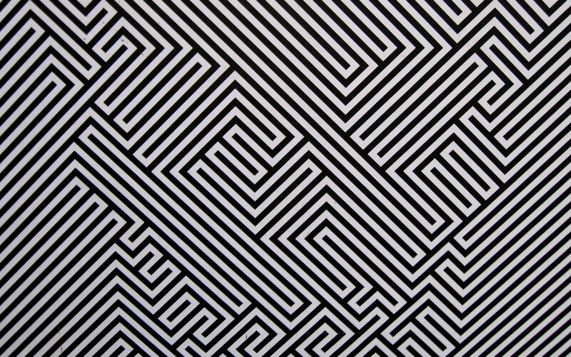 Black and White Geometric Pattern — Hypnotic