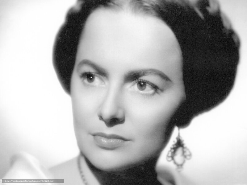 Black and white portrait of a woman